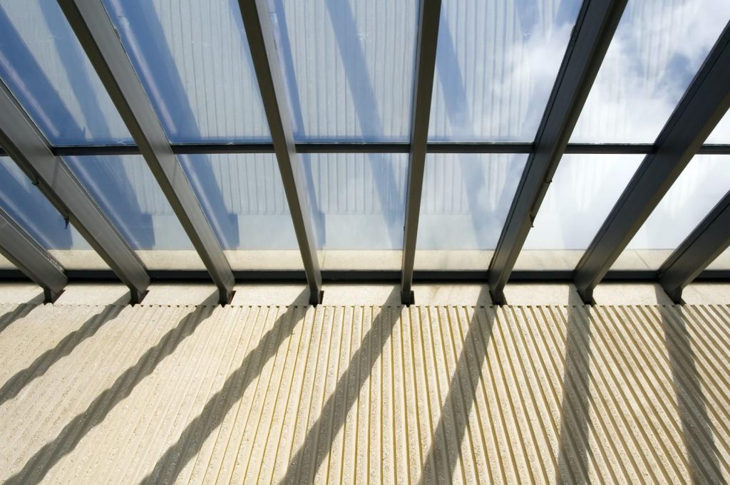 curved-polycarbonate-roofing-structure